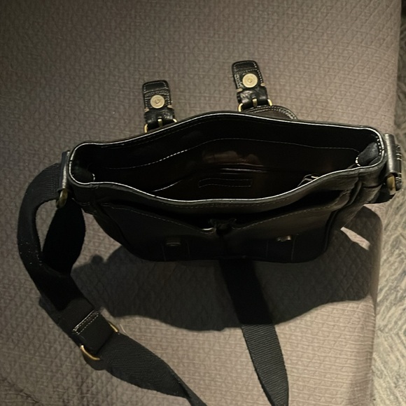 COPY - Fossil crossbody handbag with heavy canvas strap three outside pockets - Picture 3 of 3